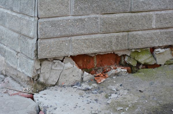 Foundation Settlement Repair in Elgin